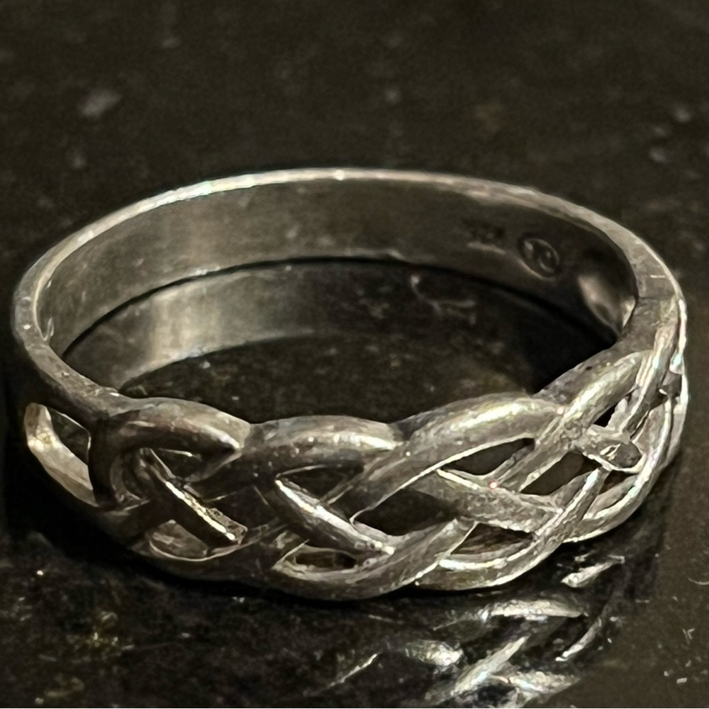 VINTAGE CELTIC OPEN WEAVE BAND STERLING SILVER - Picture 1 of 4